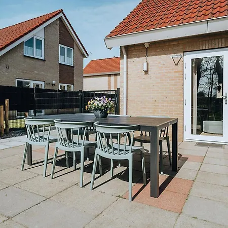 Holiday home Mosselbank 81 - Noordzeepark *